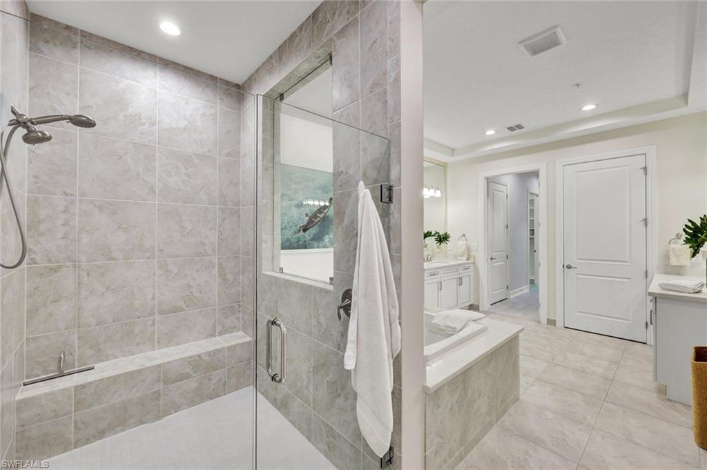 2534 Windward Ct 15-101 Property Photo 26