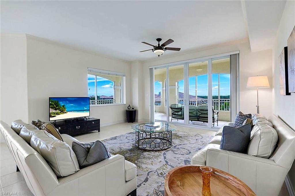 2748 Tiburon Blvd E C502 Property Photo 12