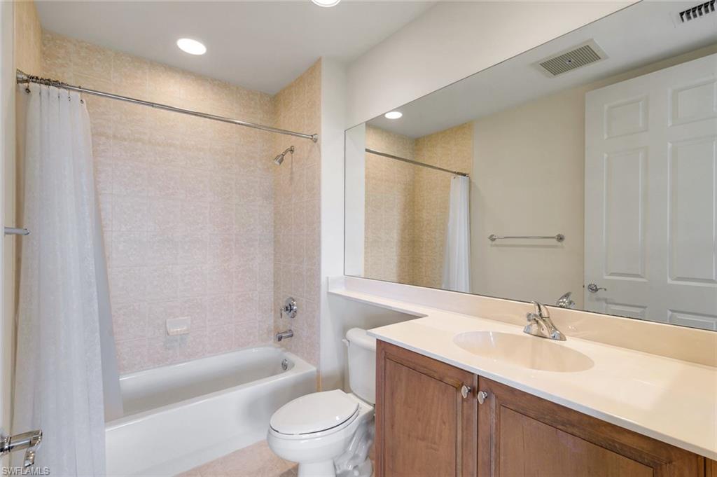 2748 Tiburon Blvd E C502 Property Photo 21