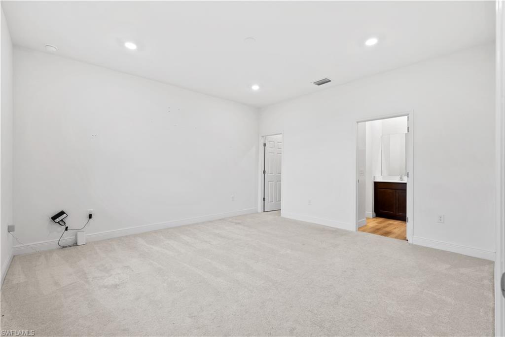 2844 27th St Property Photo 13