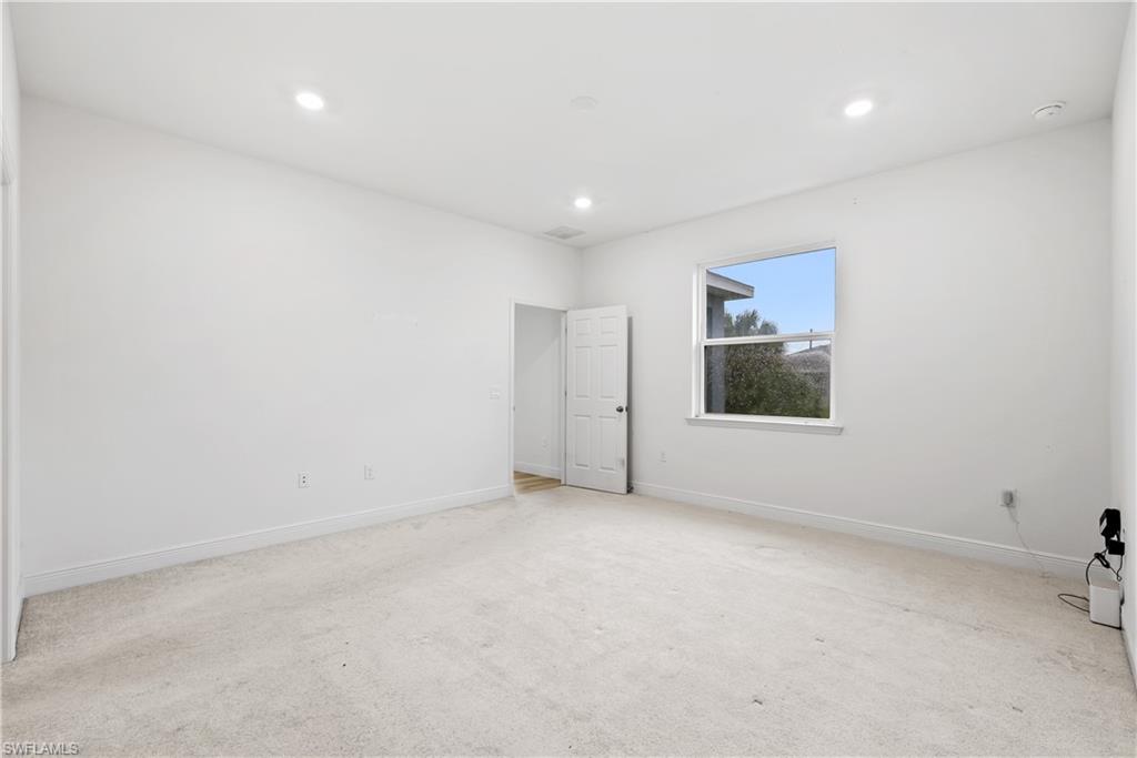 2844 27th St Property Photo 14