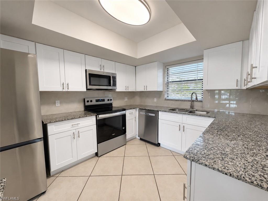 700 Valley Stream Dr 303 Property Photo 2