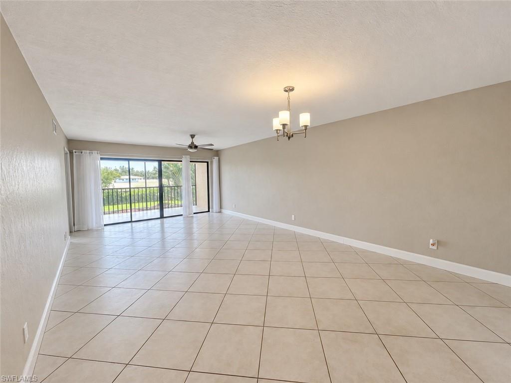 700 Valley Stream Dr 303 Property Photo 4