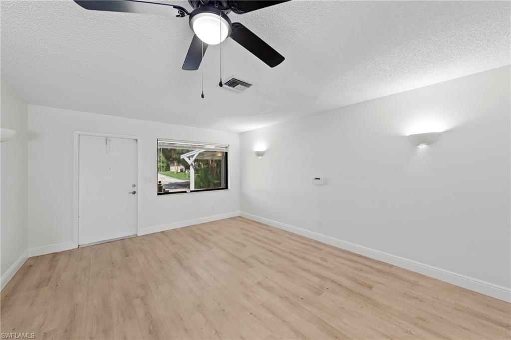 19235 Miami Blvd Property Photo 4