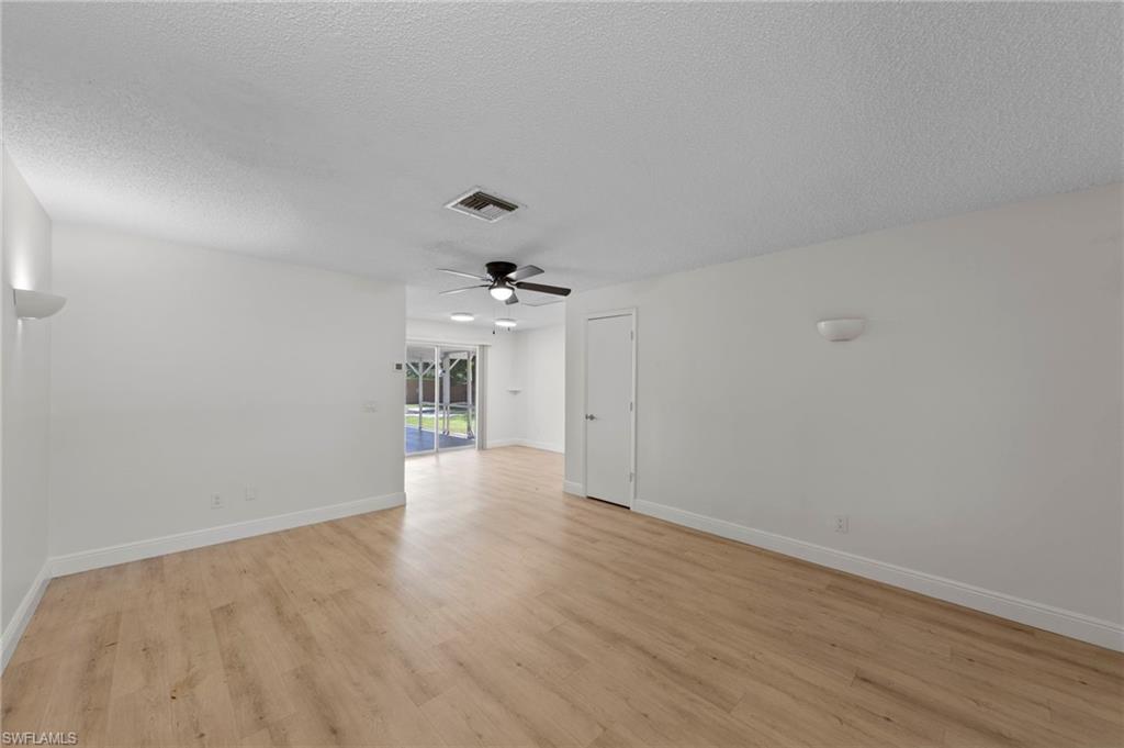19235 Miami Blvd Property Photo 6