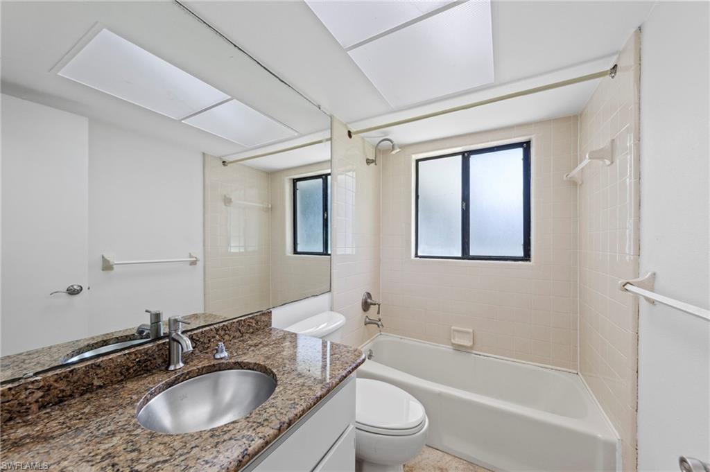 19235 Miami Blvd Property Photo 16