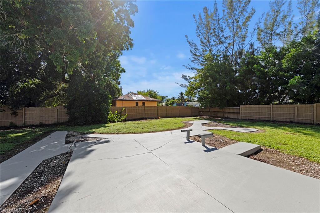 19235 Miami Blvd Property Photo 28