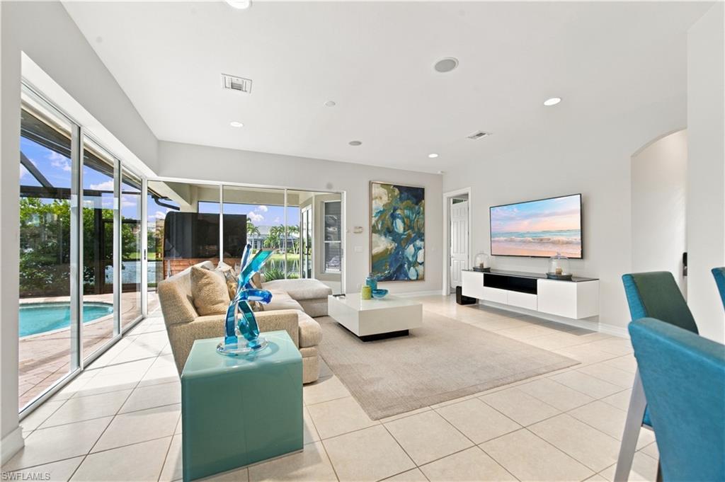 4995 Rustic Oaks Cir Property Photo 5