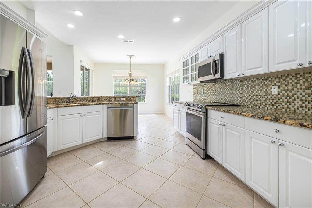 9279 Oak Strand Dr Property Photo 13