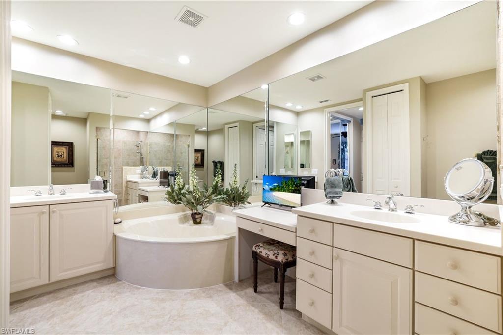 6446 Legacy Cir 102 Property Photo 21