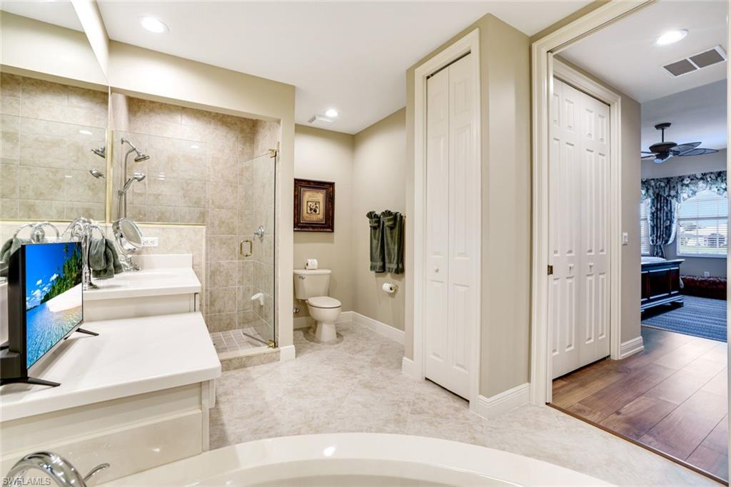 6446 Legacy Cir 102 Property Photo 22