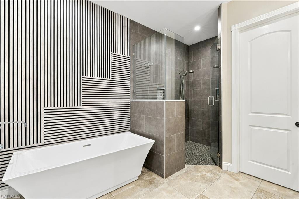 14800 Laguna Dr Property Photo 25