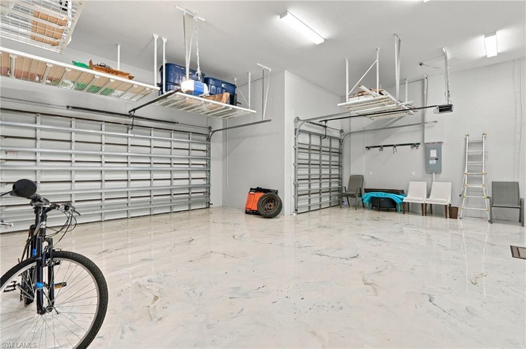 14800 Laguna Dr Property Photo 48