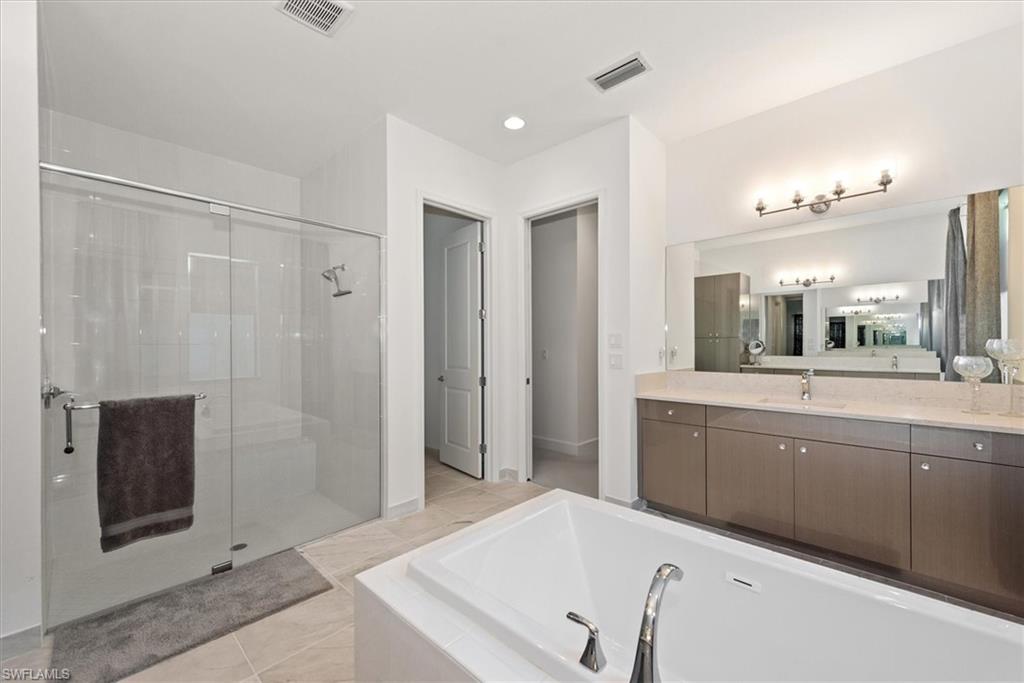 12044 Oleander Ave Property Photo 24