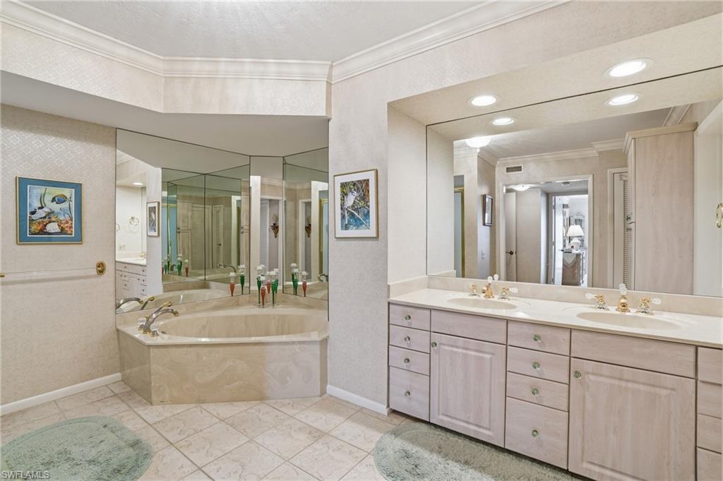 4401 Gulf Shore Blvd N 1206 Property Photo 18