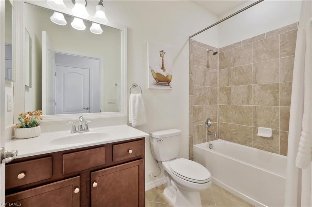 9207 Shadow Oak Ln Property Photo 16