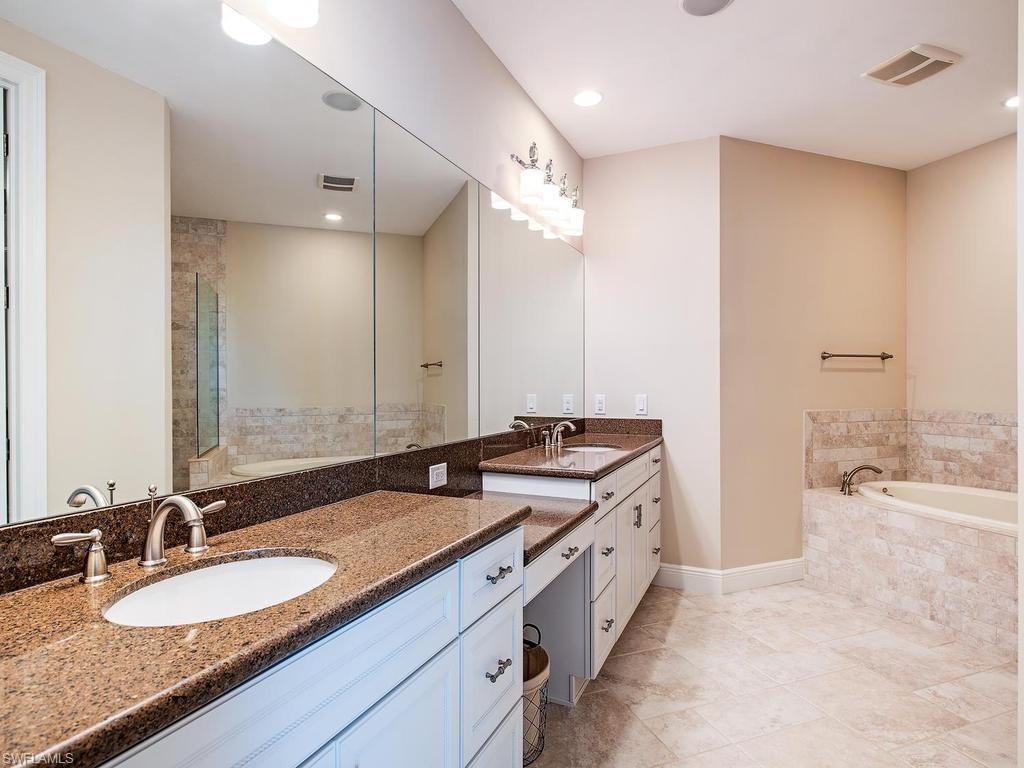 2550 Marquesa Royale Ln 201 Property Photo 13