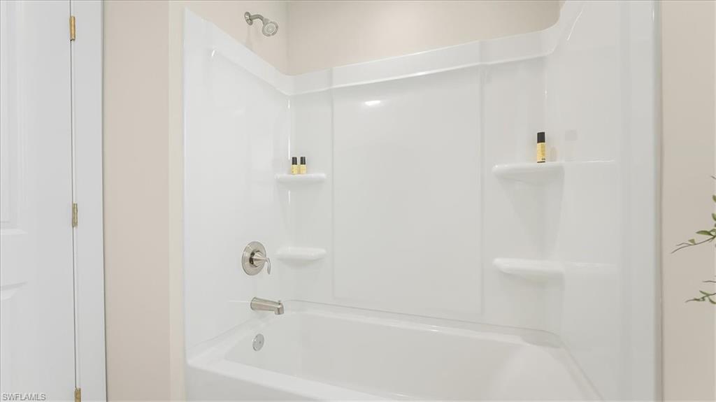 2702 46th St Sw Property Photo 20