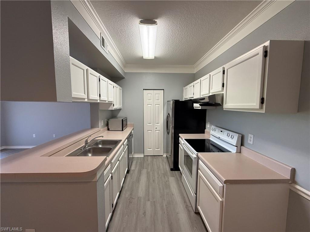 11480 Villa Grand 119 Property Photo 4