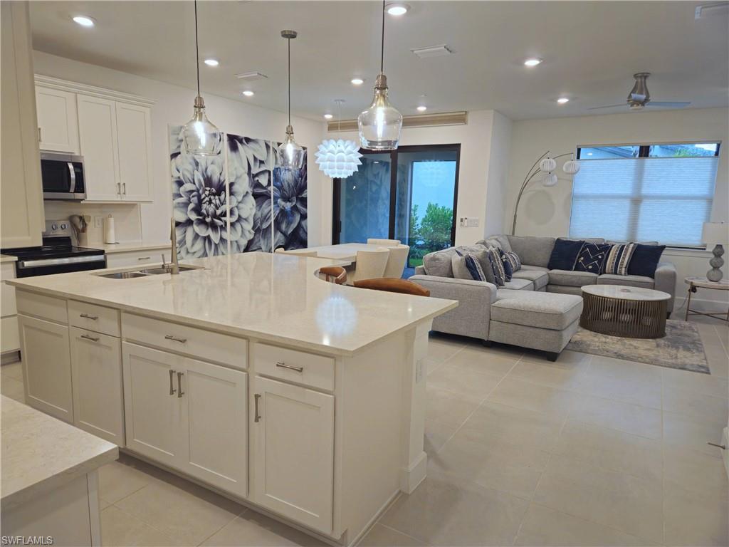 226033471 Property Photo 1