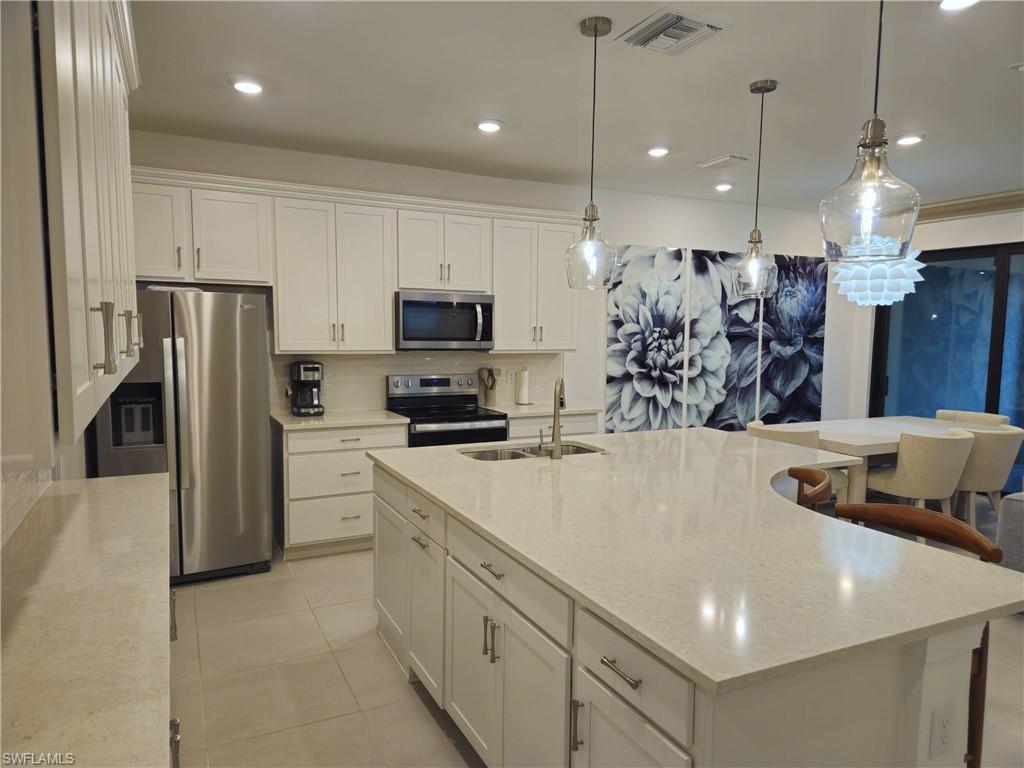 226033471 Property Photo 2