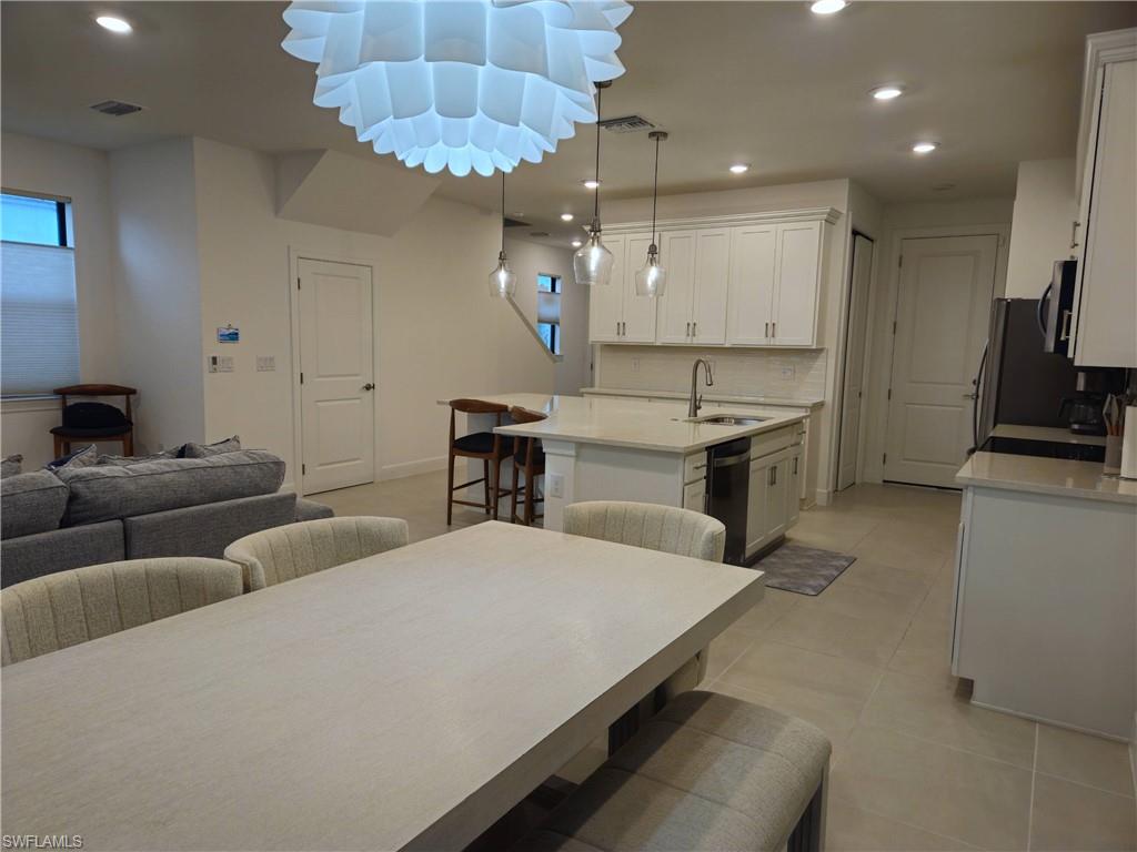 226033471 Property Photo 14