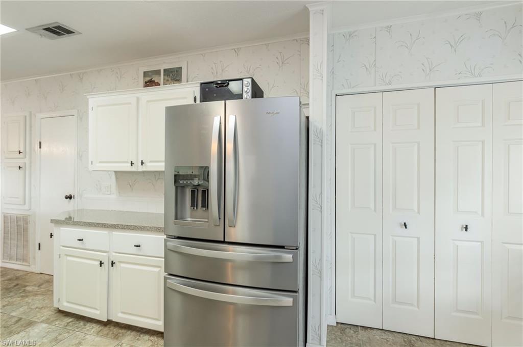 9749 Sugarberry Way Property Photo 7