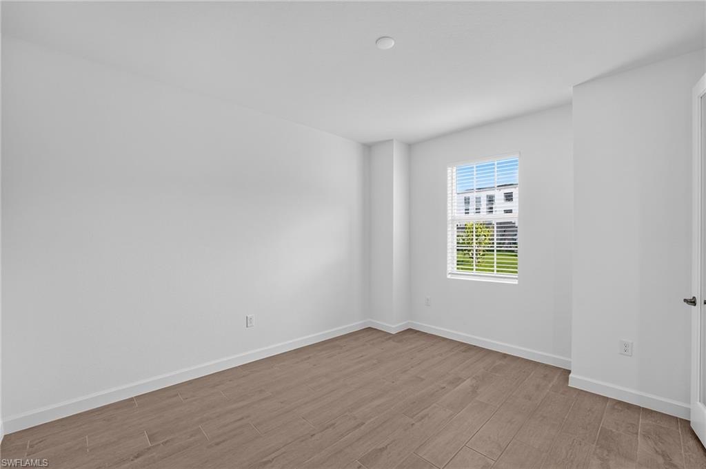 15398 Green Acres Ave Property Photo 11