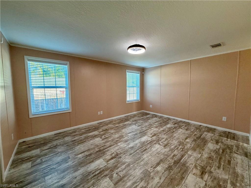 755 Ridgewood Dr Property Photo 15