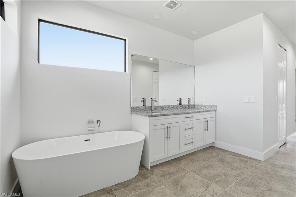 2303 18th Pl Property Photo 4