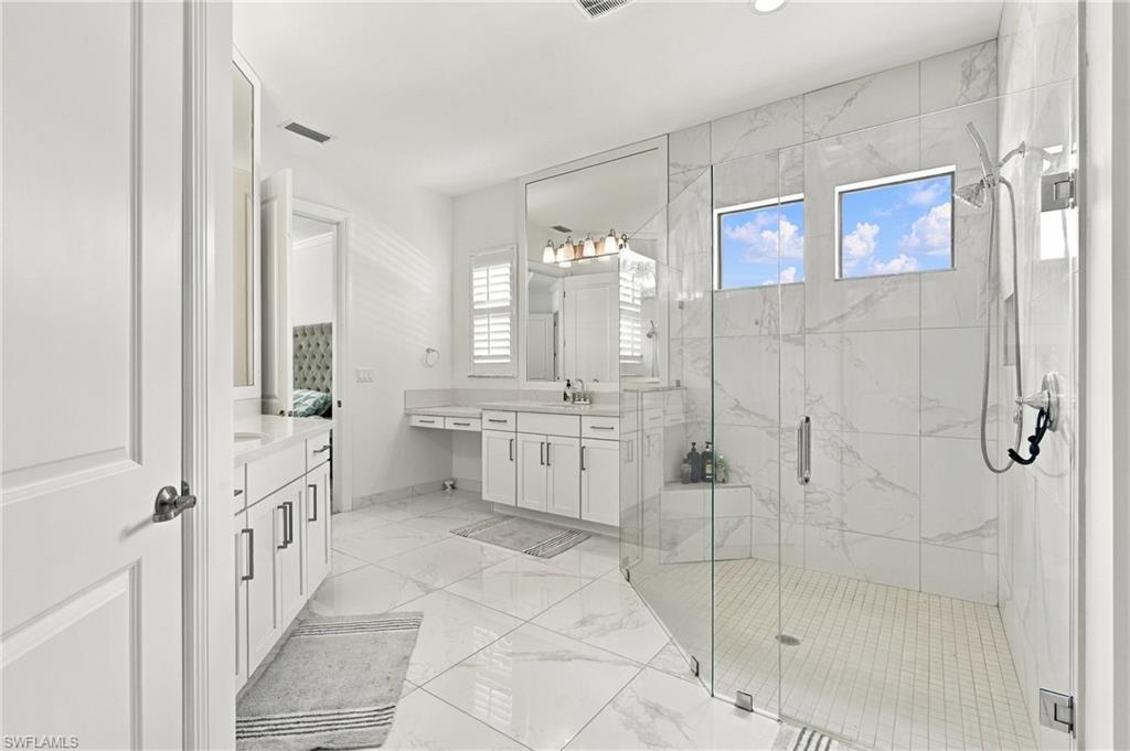 9201 Woodhurst Dr Property Photo 18
