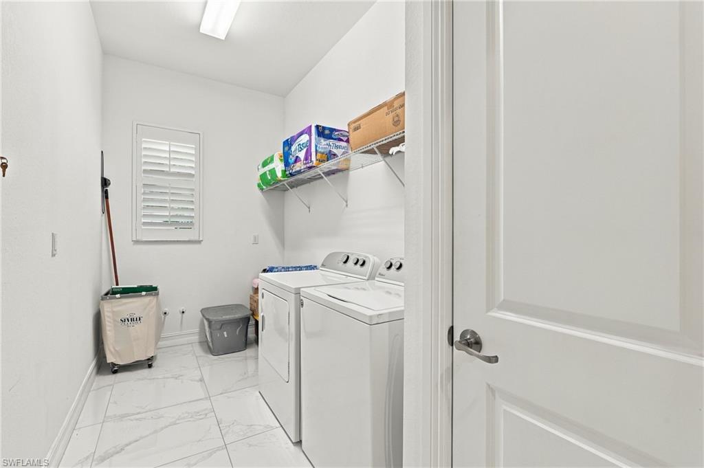 9201 Woodhurst Dr Property Photo 25