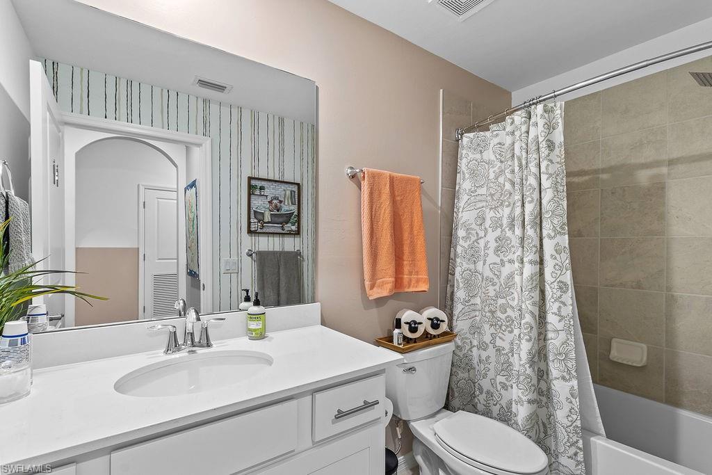 5651 Double Eagle Cir 4336 Property Photo 16