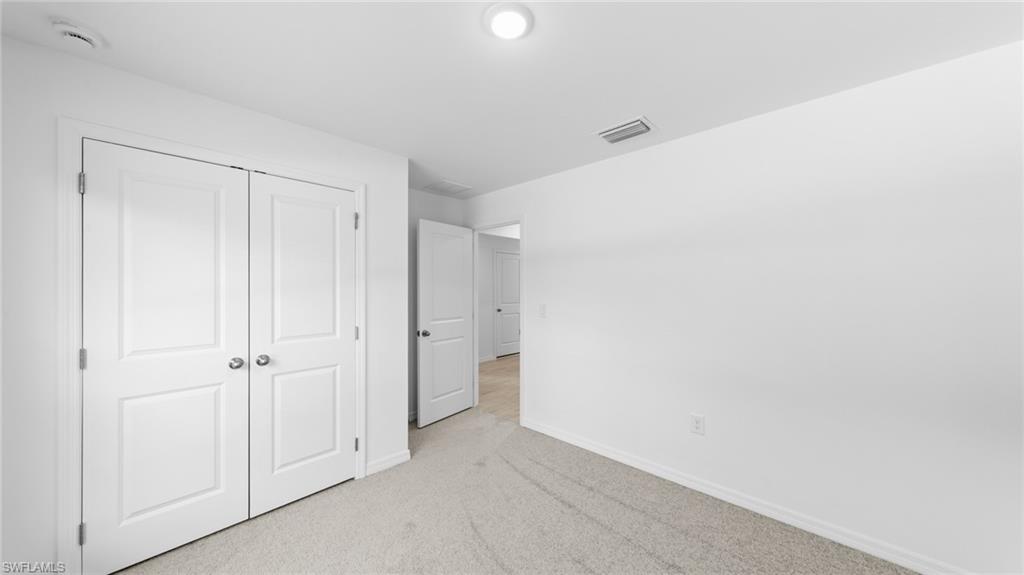 313 24th Ter Property Photo 4