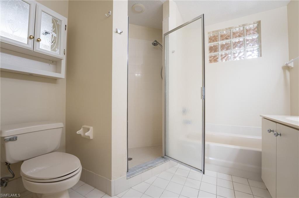 6368 Huntington Lakes Cir 102 Property Photo 9