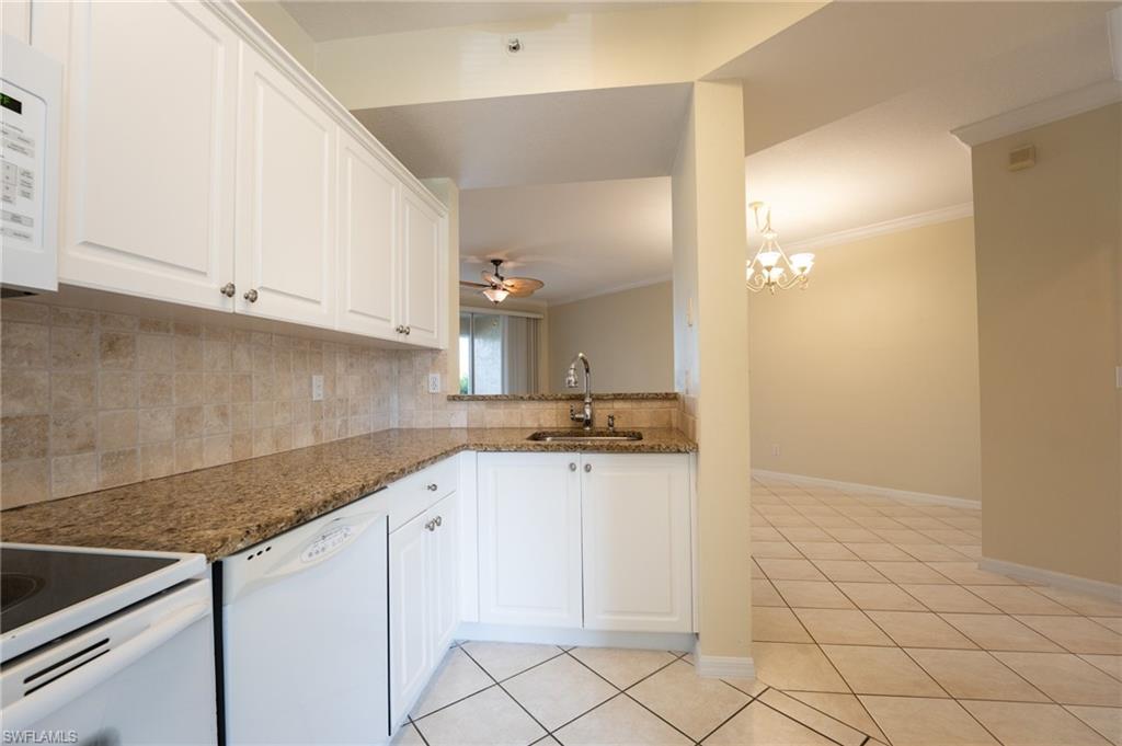 6368 Huntington Lakes Cir 102 Property Photo 17