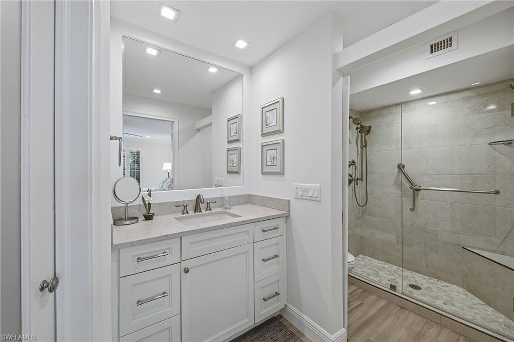 2875 Gulf Shore Blvd N 106 Property Photo 17