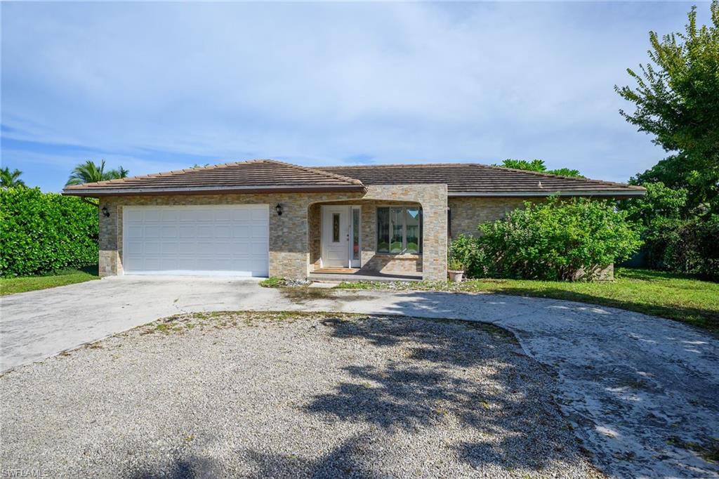 350 Columbus Way Property Photo 1