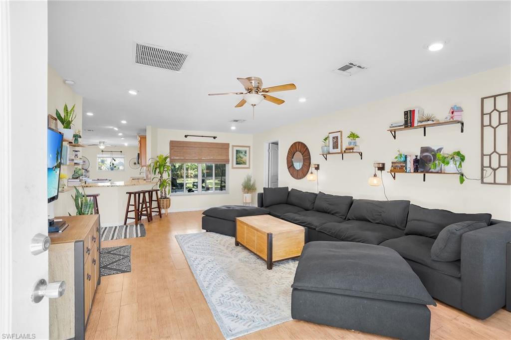 350 Columbus Way Property Photo 2