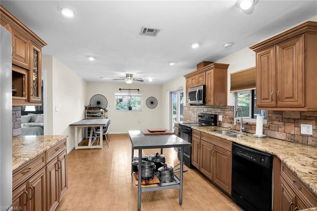 350 Columbus Way Property Photo 6