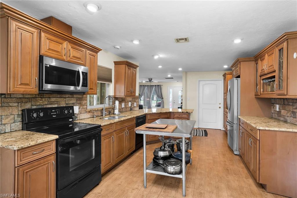 350 Columbus Way Property Photo 8