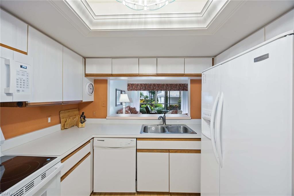 4251 Lake Forest Dr 214 Property Photo 16
