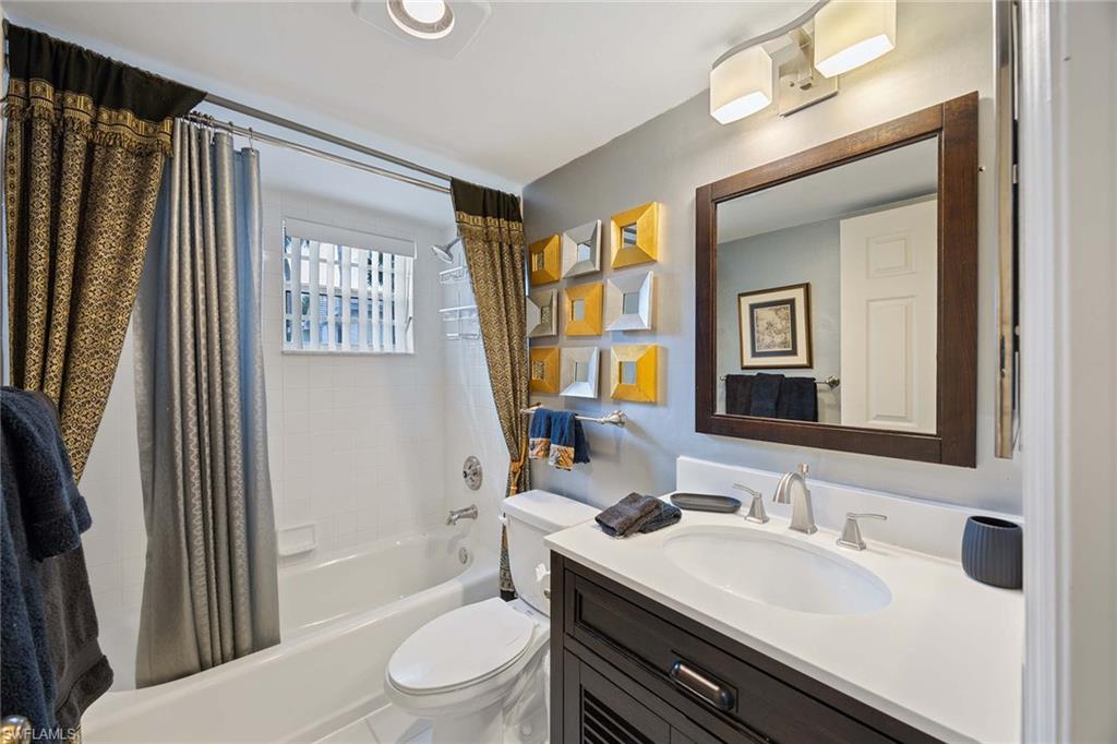 4251 Lake Forest Dr 214 Property Photo 26