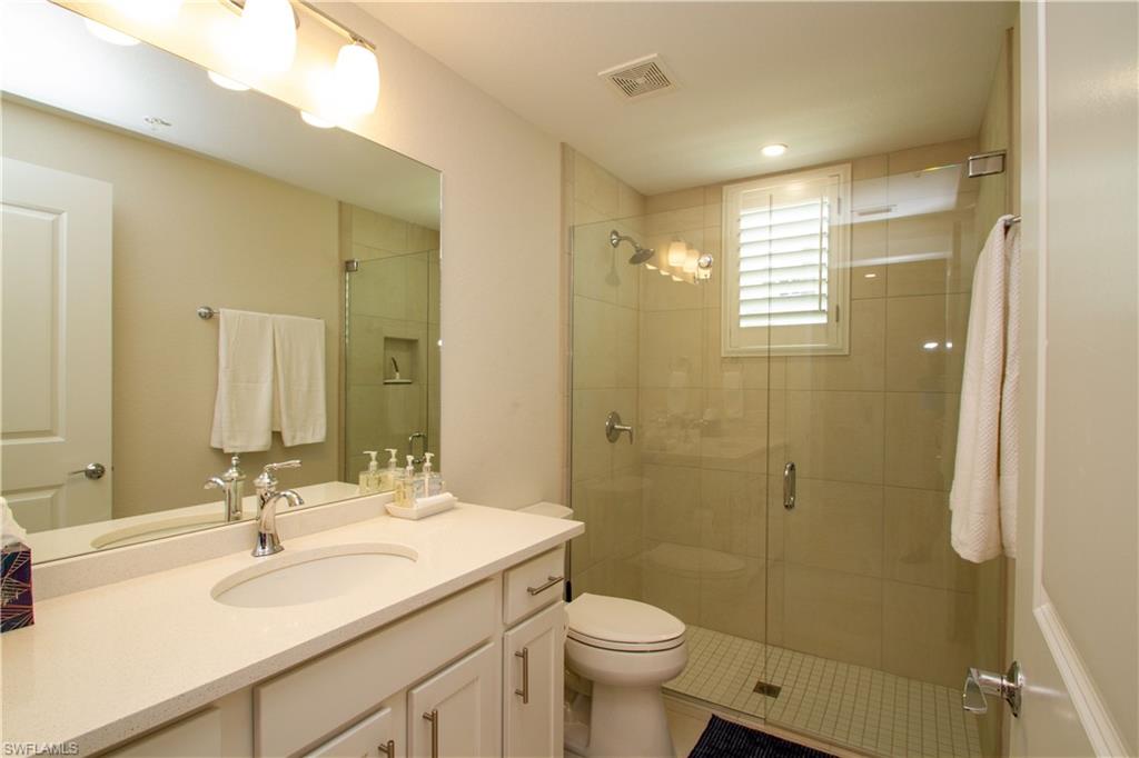 172 Indies Dr E 8-102 Property Photo 23
