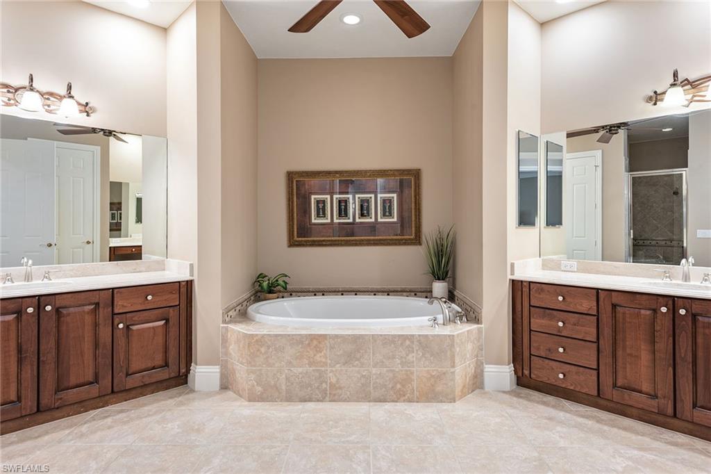 9284 Menaggio Ct 202 Property Photo 17