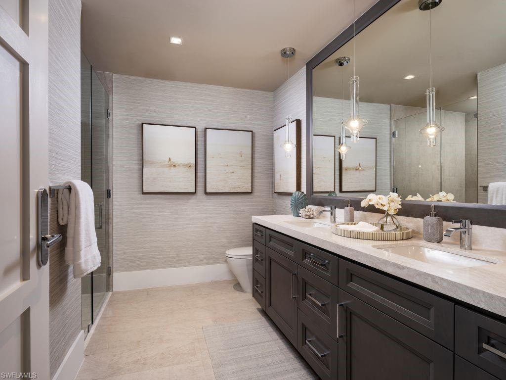 226033619 Property Photo 33