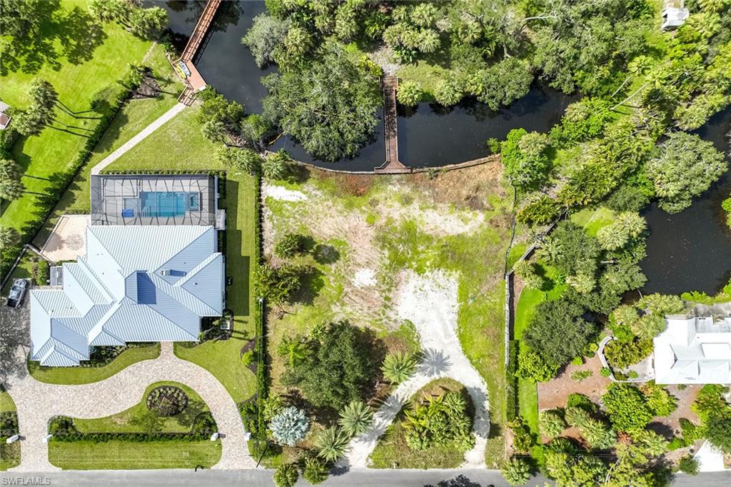 182 Cocohatchee Blvd Property Photo 1