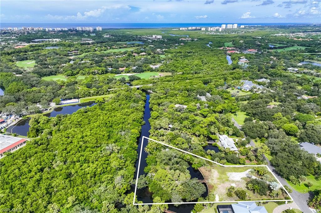 182 Cocohatchee Blvd Property Photo 6