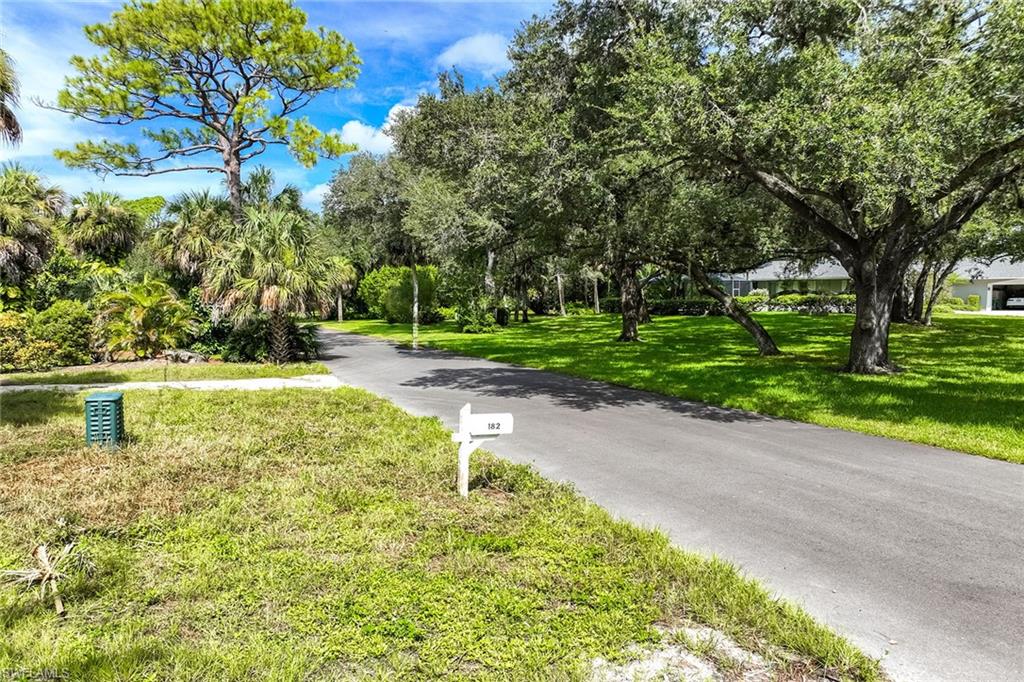 182 Cocohatchee Blvd Property Photo 10