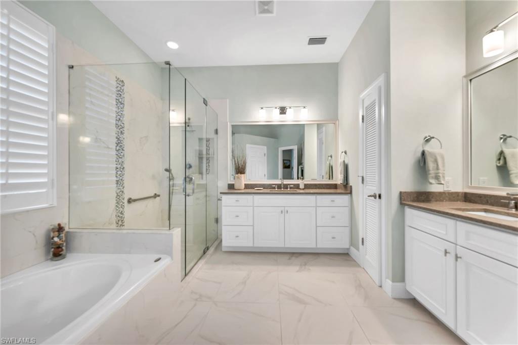 9303 Oak Strand Dr Property Photo 10